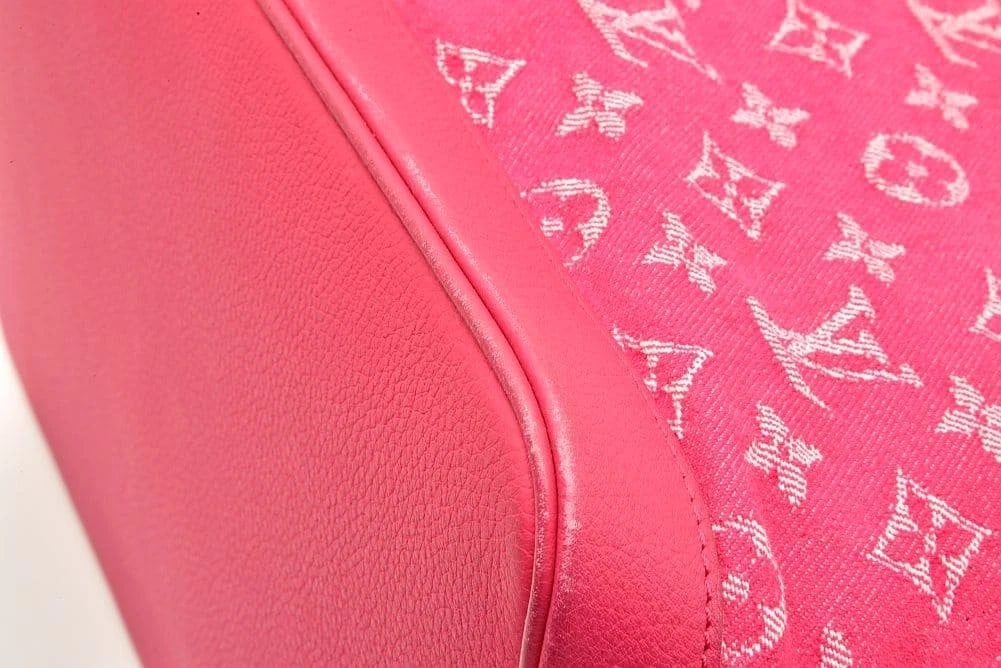 LOUIS VUITTON MONOGRAM DENIM TOTE BAG: Louis Vuitton Monogram Denim Tote Bag Brand: Louis Vuitton Type: Handbag Material: Monogram Denim Canvas Color: Rose Indien Size: W31 x H31 x D20cm Accessories: None Accessories Notice: Wh