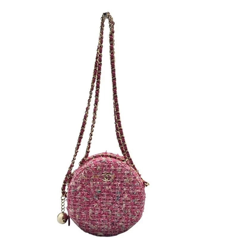 CHANEL ROUND CHAIN CLUTCH SHOULDER BAG: CHANEL Round Chain Clutch Shoulder Bag Brand: CHANEL Type: Handbag Material: none Color: none Size: W: 12.5cm / H: 12cm / D: 5.5cm Accessories: None Accessories Notice: When purchasing pre