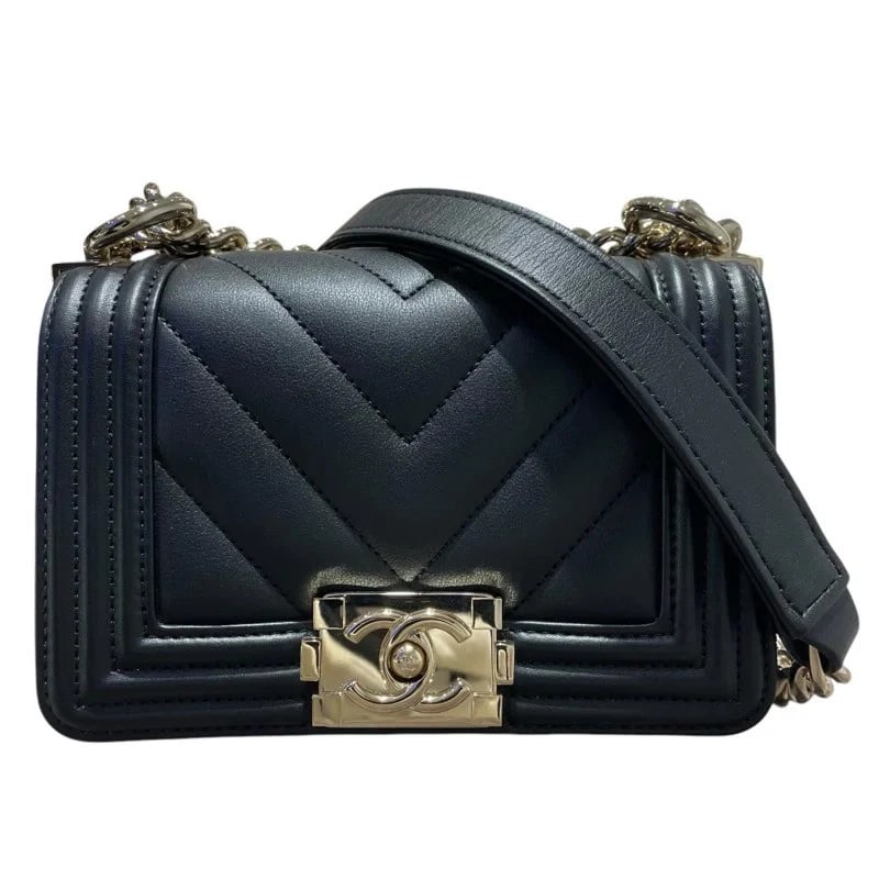 CHANEL MINI BOY CHANEL 15 V-STITCH SHOULDER BAG: CHANEL Mini Boy Chanel 15 V-Stitch Shoulder Bag Brand: CHANEL Type: Handbag Material: Calfskin Color: Black/GD Hardware Size: W: 15cm / H: 10cm / D: 5.5cm Accessories: None Accessories Not