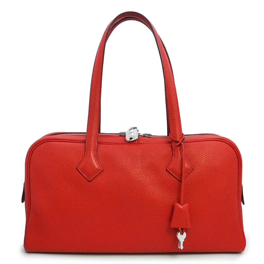 HERMES VICTORIA ELAN 38 ROUGE VIF: HERMES Victoria Elan 38 Rouge Vif Brand: HERMES Type: Handbag Material: Taurillon Clemence Color: Rouge Vif Size: W:38cm x H:20cm x D:9cm Handle: 54cm Accessories: None Accessories Notice:
