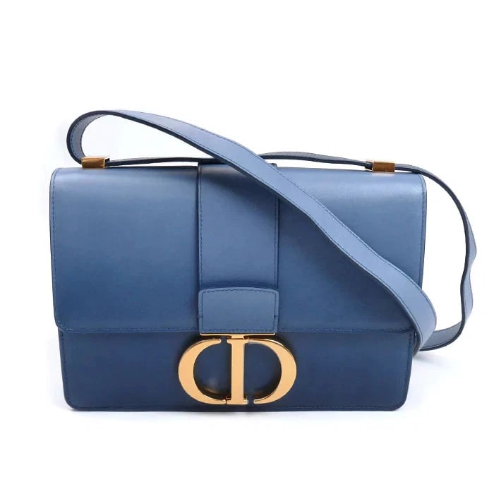 CHRISTIAN DIOR 30 MONTAIGNE SHOULDER BAG BLUE: Christian Dior 30 Montaigne Shoulder Bag Blue Brand: CHRISTIAN DIOR Type: Handbag Material: Leather Color: Blue Size: W24cm x H16.5cm x D6cm Accessories: None Accessories Notice: When purc