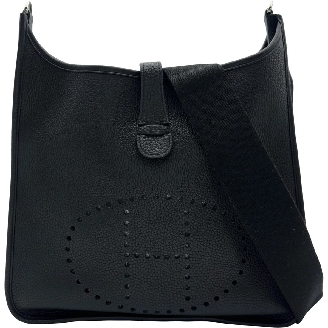 HERMES EVELYNE3 GM SHOULDER BAG: Hermes Evelyne3 GM Shoulder Bag Brand: HERMES Type: Handbag Material: Taurillon Color: Black / SV Hardware Size: W: 33cm / H: 33cm / D: 8cm Accessories: None Accessories Notice: When purch