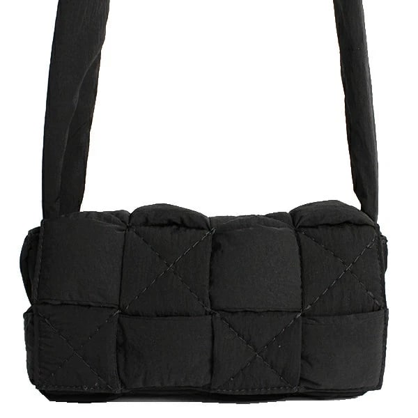 BOTTEGA VENETA PADDED TECH CASSETTE POLYAMIDE: Bottega Veneta Padded Tech Cassette Polyamide Brand: Bottega Veneta Type: Handbag Material: Polyamide Color: Black Size: W:18cm × H:9cm × D:8cm Accessories: None Accessories Notice: When purchasing