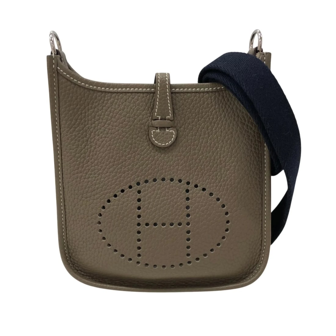 HERMES EVELYNE TPM CLEMENCE LEATHER SHOULDER BAG: Hermes Evelyne TPM Clemence Leather Shoulder Bag Brand: HERMES Type: Handbag Material: Taurillon Color: Etoupe / SV Hardware Size: W: 17cm / H: 18cm / D: 4cm Accessories: None Accessories