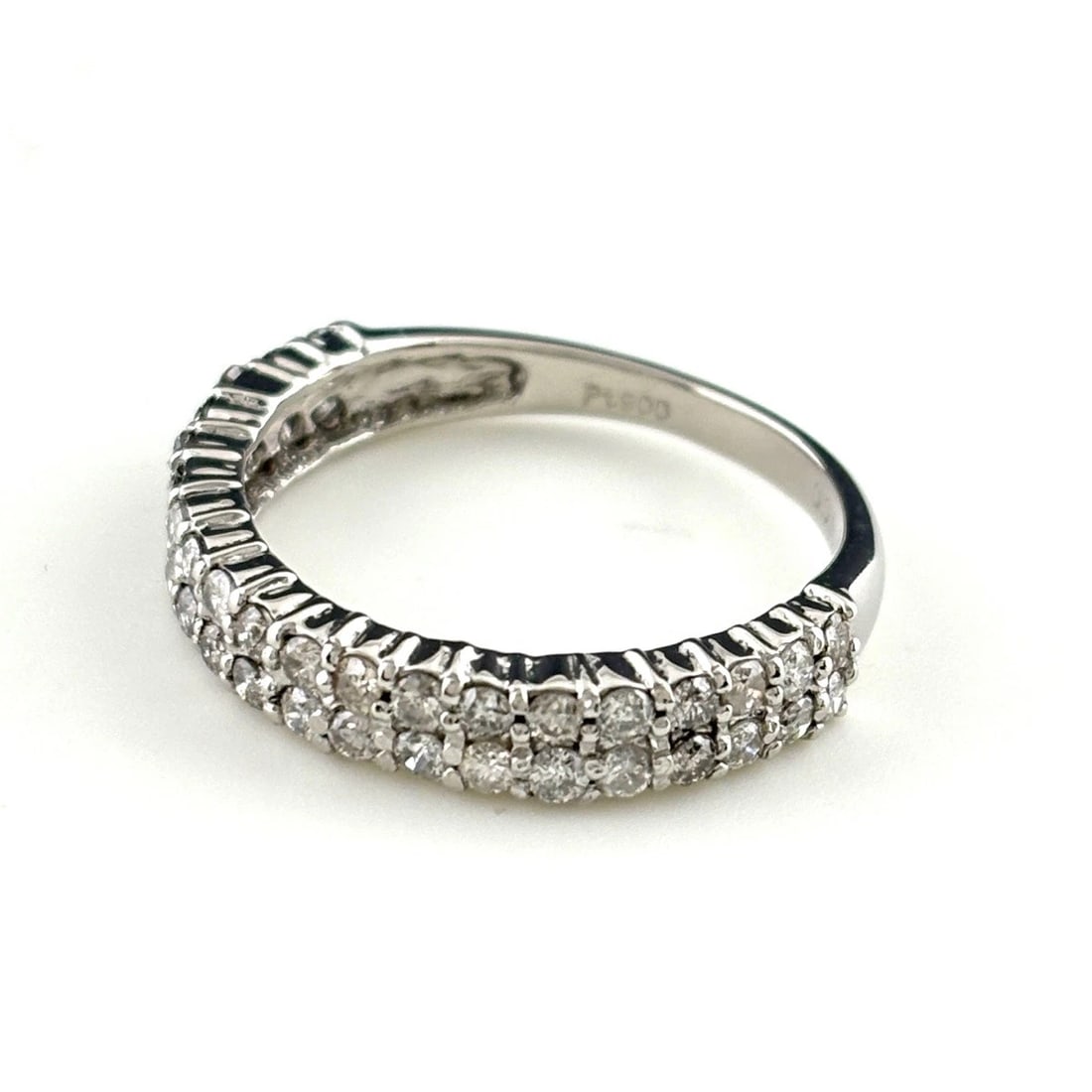 MELEE DIAMOND DESIGN RING PLATINUM PT900: Melee Diamond Design Ring Platinum Pt900 Brand: Unbranded Type: Ring Material: Pt900, Color: Platinum Size: US 8 Accessories: None Accessories Notice: When purchasing pre-owned goods, plea