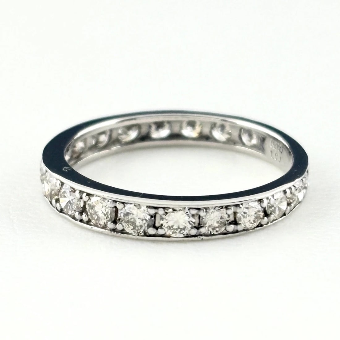 MELEE DIAMOND DESIGN RING PLATINUM PT900: Melee Diamond Design Ring Platinum Pt900 Brand: Unbranded Type: Ring Material: Pt900, Color: Platinum Size: US 6 to 6.5 Accessories: None Accessories Notice: When purchasing pre-owned good