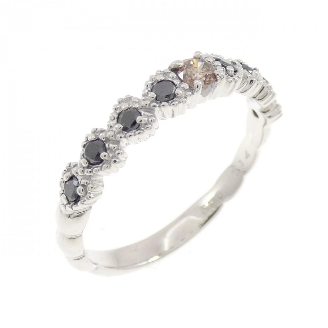 K18WG DIAMOND RING: K18WG Diamond Ring Brand: Unbranded Type: Diamond Ring Material: K18WG, Main Stone/Creation Natural Color: White gold Size: US 5 3/4 Accessories: None Accessories Notice: When purchasing pre-owned