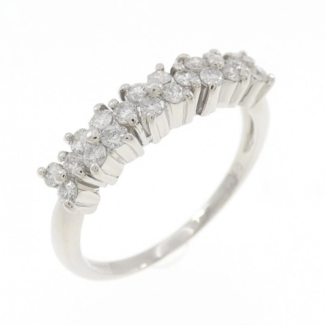 PT900 FLOWER DIAMOND RING: PT900 Flower Diamond Ring Brand: Unbranded Type: Diamond Ring Material: PT900, Main Stone/Creation Natural Color: Silver Size: US 5 3/4 Accessories: None Accessories Notice: When purchasing pre-owned