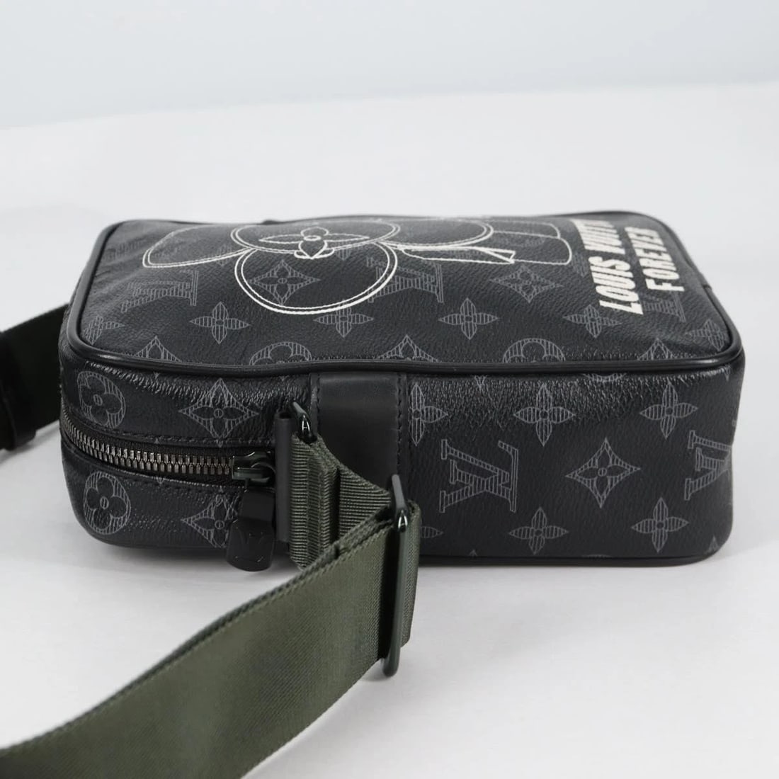 LOUIS VUITTON MONOGRAM ECLIPSE DANUBEPM SHOULDER BAG - 3