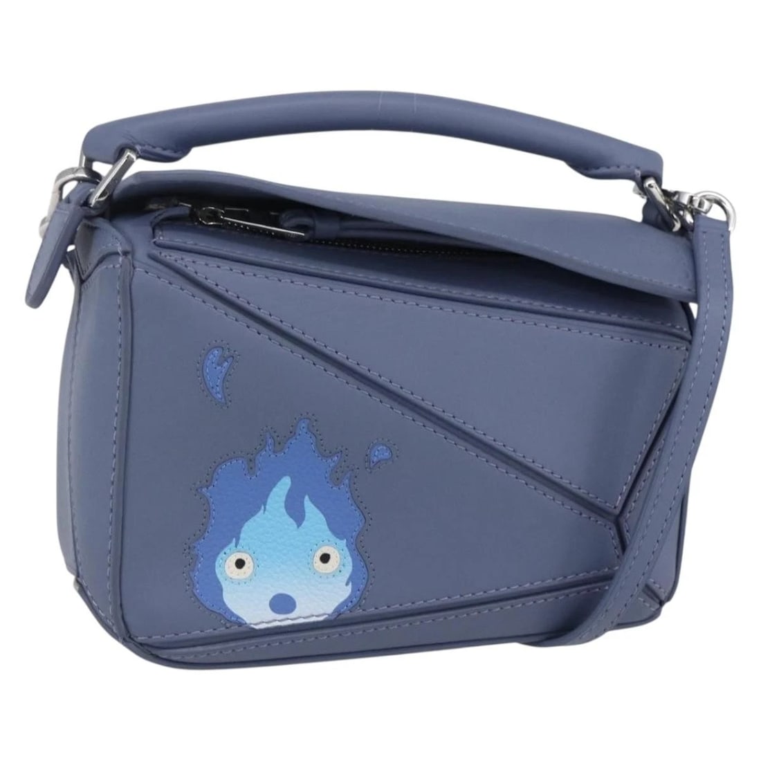 LOEWE STUDIO GHIBLI HOWL'S MOVING CASTLE CALCIFER PUZZLE BAG: LOEWE Studio Ghibli Howl's Moving Castle Calcifer Puzzle Bag Brand: LOEWE Type: Shoulder Bag Material: Leather Color: Blue/Silver Size: W6.7 x H3.5 x D2.8inch(Approx) Accessories: None Acc