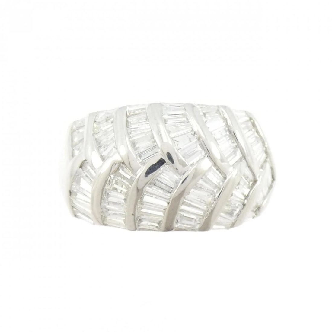 K18WG DIAMOND RING: K18WG Diamond Ring Brand: Unbranded Type: Diamond Ring Material: K18WG, Main Stone/Creation Natural Color: White Gold Size: US 7 1/4 Accessories: None Accessories Notice: When purchasing pre-owned
