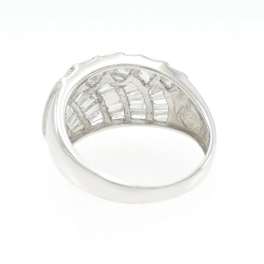 K18WG DIAMOND RING - 2