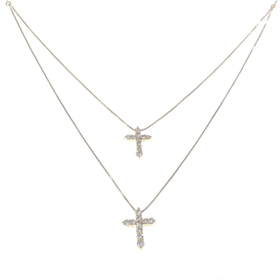 K18YG CROSS DIAMOND NECKLACE: K18YG Cross Diamond Necklace Brand: Unbranded Type: Diamond Necklace Material: K18YG, Main Stone/Creation Natural Color: Yellow Gold Size: 40cmActual Size Pendant length (top) x width: 11.7mm x 9.3mm