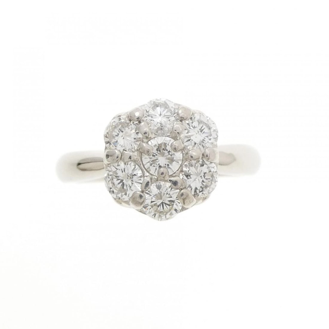 PT900 FLOWER DIAMOND RING: PT900 Flower Diamond Ring Brand: Unbranded Type: Diamond Ring Material: Platinum900, Main Stone/Creation Natural Color: Silver Size: US 5 3/4 Accessories: None Accessories Notice: When purchasing