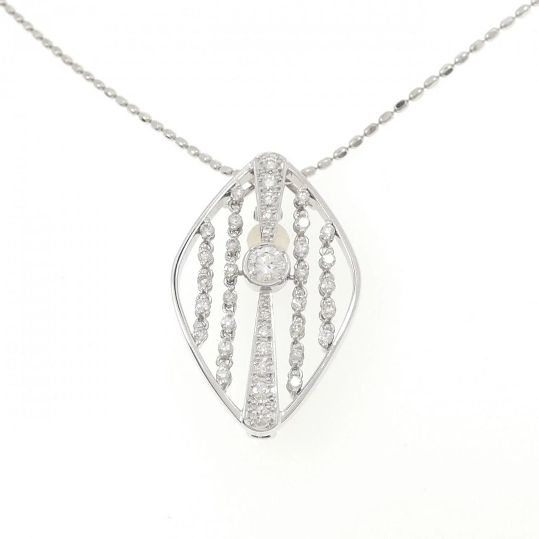 K18WG DIAMOND NECKLACE: K18WG Diamond Necklace Brand: Unbranded Type: Diamond Necklace Material: K18 white gold, Main Stone/Creation Natural Color: white gold Size: Actual Size Pendant length approx. x width approx.: