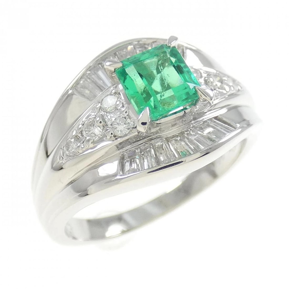 PT EMERALD RING: PT Emerald Ring Brand: Unbranded Type: Emerald Ring Material: Platinum, Main Stone/Creation Emerald Secondary Stone Diamond Color: Silver Size: US 6 Accessories: None Accessories Notice: When