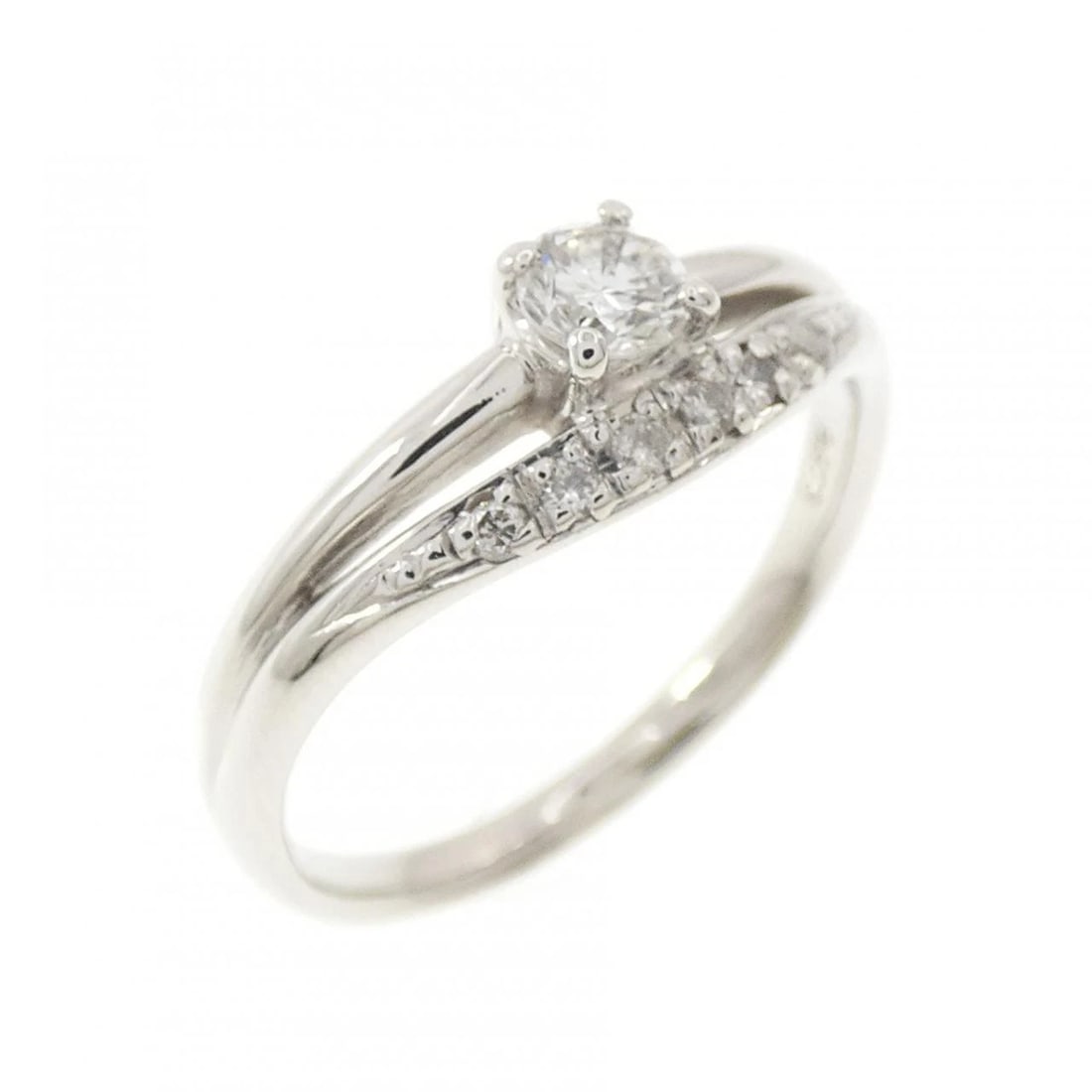 PT900 DIAMOND RING: PT900 Diamond Ring Brand: Unbranded Type: Diamond Ring Material: Platinum900, Main Stone/Creation Natural Color: Silver Size: US 5 1/2 Accessories: None Accessories Notice: When purchasing pre-owned