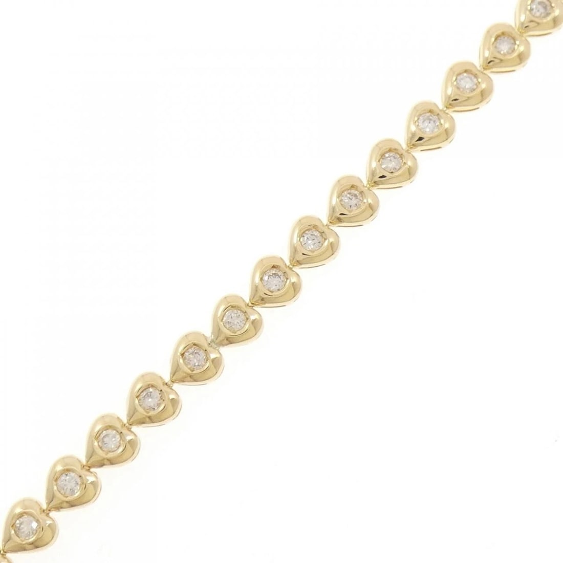 750YG HEART DIAMOND BRACELET: 750YG Heart Diamond Bracelet Brand: Unbranded Type: Braclet Material: 750 yellow gold, Main Stone/Creation Natural Color: yellow gold Size: 18.5cm Actual Size Max width approx: 4.8mm Accessories: