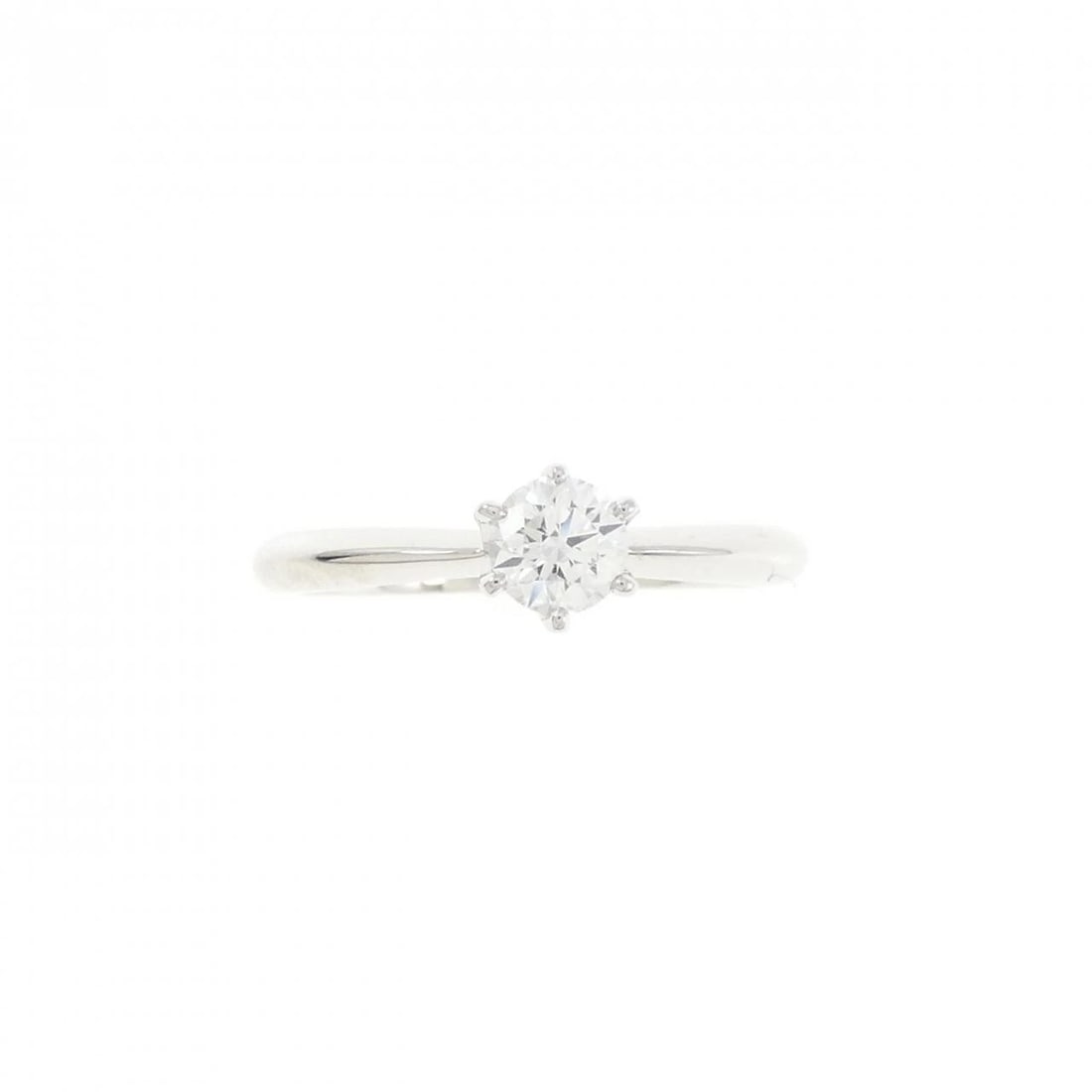 PT900 DIAMOND RING: PT900 Diamond Ring Brand: Unbranded Type: Ring Material: PT900, Main Stone/Creation Natural Color: Silver Size: US 5.75 Accessories: None Accessories Notice: When purchasing pre-owned goods, please