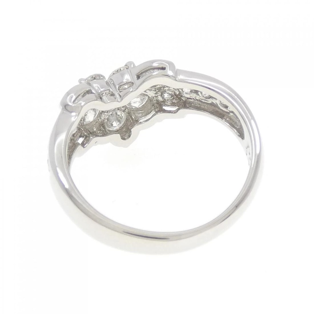 PT900 FLOWER DIAMOND RING - 3