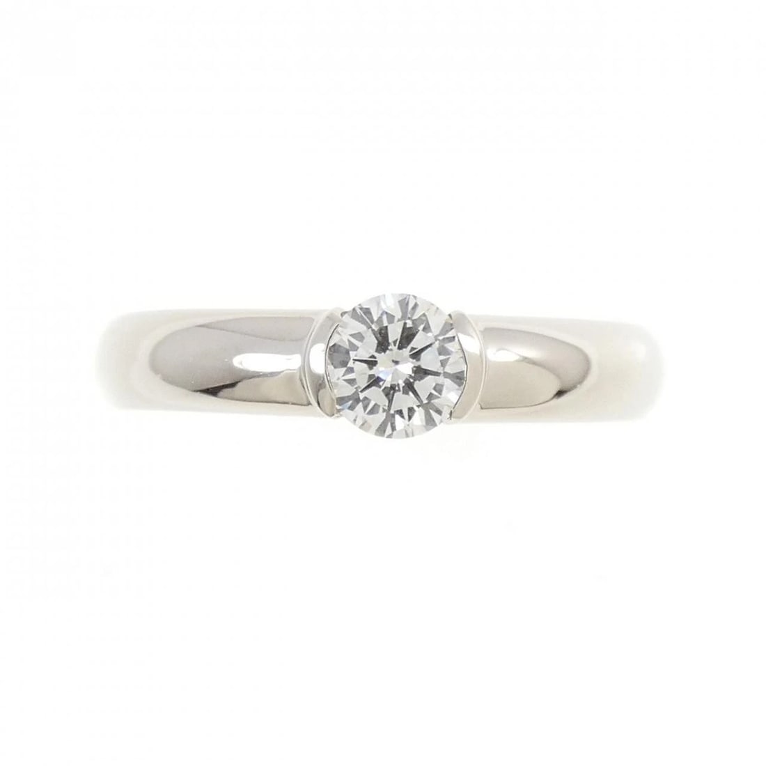 PT900 DIAMOND RING: PT900 Diamond Ring Brand: Unbranded Type: Diamond Ring Material: PT900, Main Stone/Creation Natural Color: Silver Size: US 6 1/4 Accessories: None Accessories Notice: When purchasing pre-owned goods,