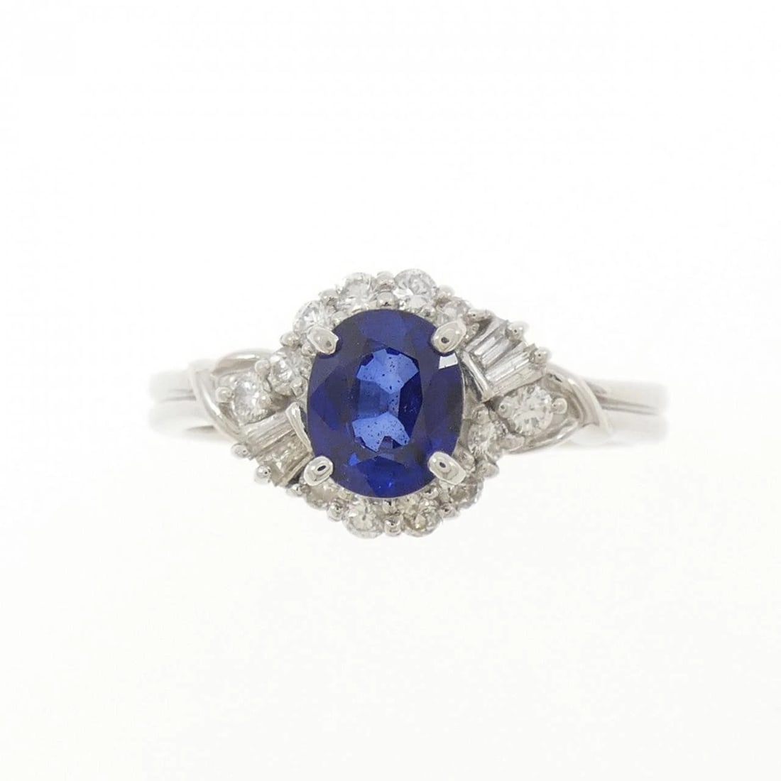PT900 SAPPHIRE RING: PT900 Sapphire Ring Brand: Unbranded Type: Sapphire Ring Material: Platinum900, Main Stone/Creation Sapphire Secondary Stone Diamond Color: Platinum Size: US 8 1/2 Accessories: None Accessories