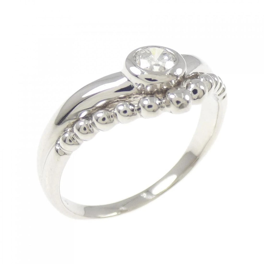 PT900 DIAMOND RING: PT900 Diamond Ring Brand: Unbranded Type: Diamond Ring Material: Platinum900, Main Stone/Creation Natural Color: Silver Size: US 4 1/2 Accessories: None Accessories Notice: When purchasing