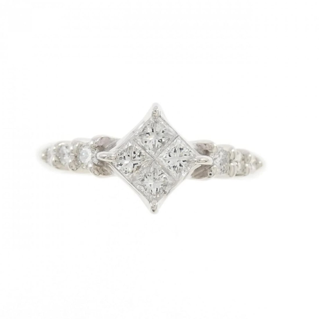PT900 DIAMOND RING: PT900 Diamond Ring Brand: Unbranded Type: Diamond Ring Material: PT900, Main Stone/Creation Natural Color: Silver Size: US 5 3/4 Accessories: None Accessories Notice: When purchasing pre-owned goods,