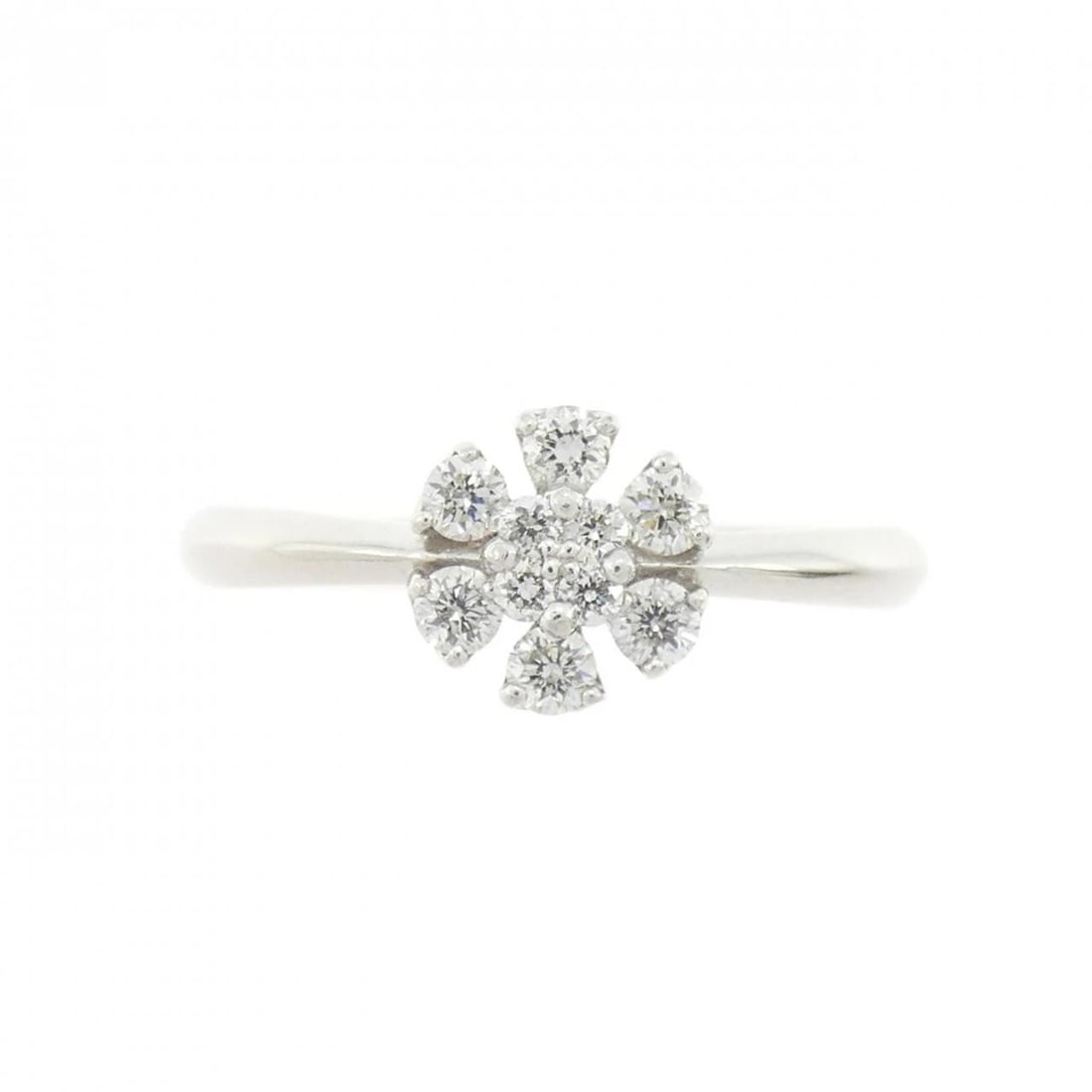PT900 FLOWER DIAMOND RING: PT900 Flower Diamond Ring Brand: Unbranded Type: Diamond Ring Material: PT900, Main Stone/Creation Natural Color: Silver Size: US 6 1/2 Accessories: None Accessories Notice: When purchasing pre-owned