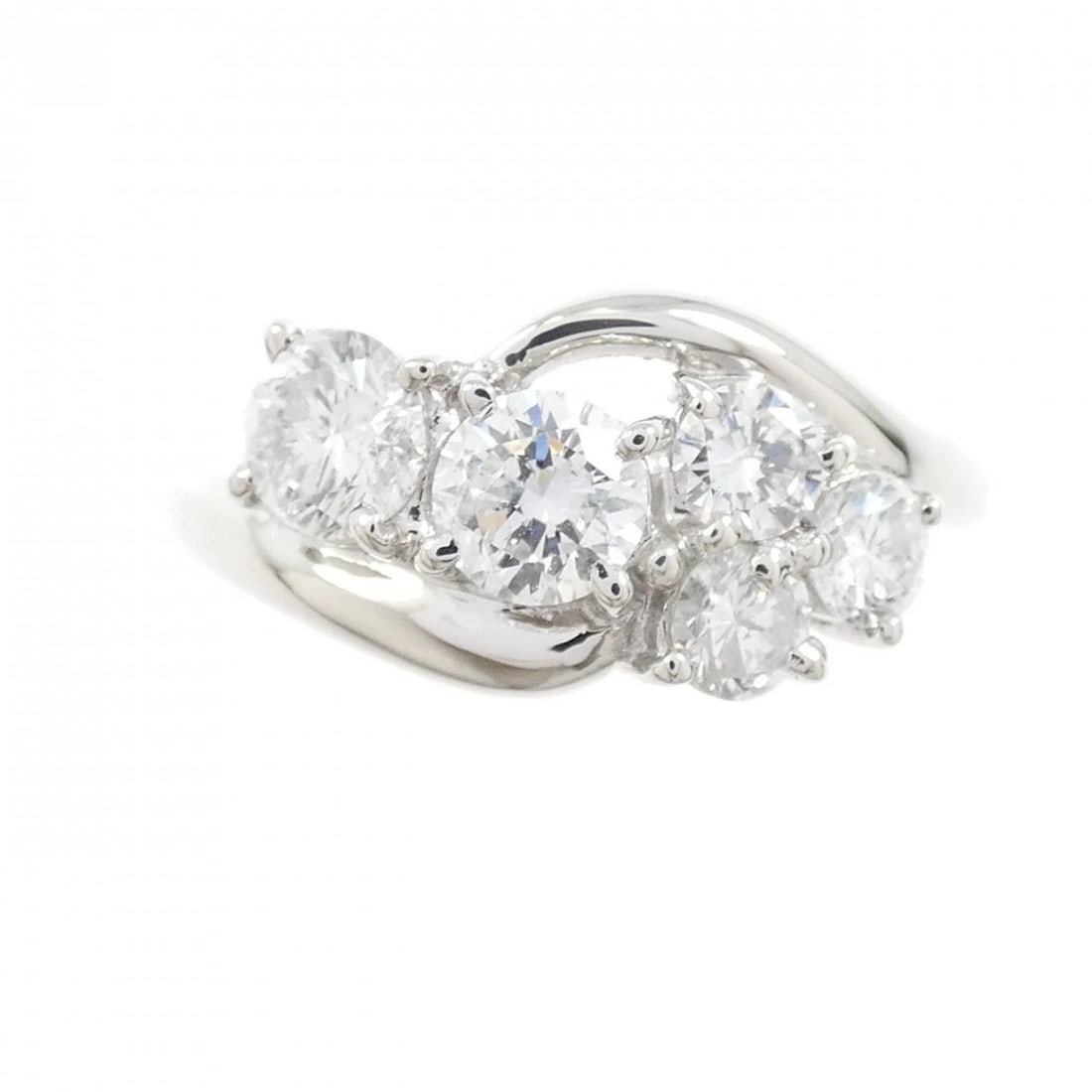 PT900 DIAMOND RING: PT900 Diamond Ring Brand: Unbranded Type: Diamond Ring Material: PT900, Main Stone/Creation Natural Color: Silver Size: US 7 1/4 Accessories: None Accessories Notice: When purchasing pre-o