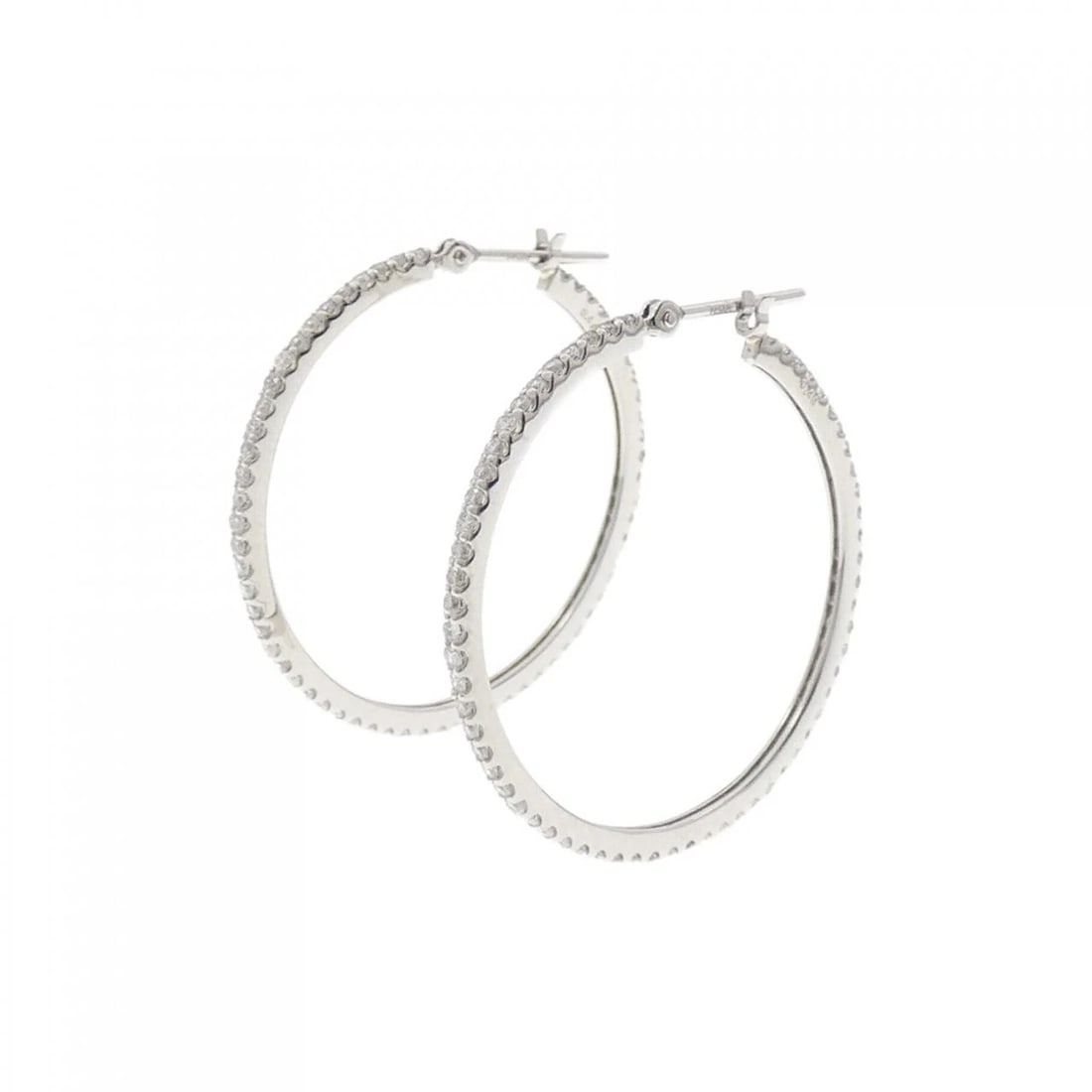 PT900 HOOP DIAMOND PIERCE: PT900 Hoop Diamond Pierce Brand: Unbranded Type: Diamond Pierce/Earring Material: PT900, Main Stone/Creation Natural Color: Silver Size: Actual Size Approx. length x width: 28.9mm x 1.3mm