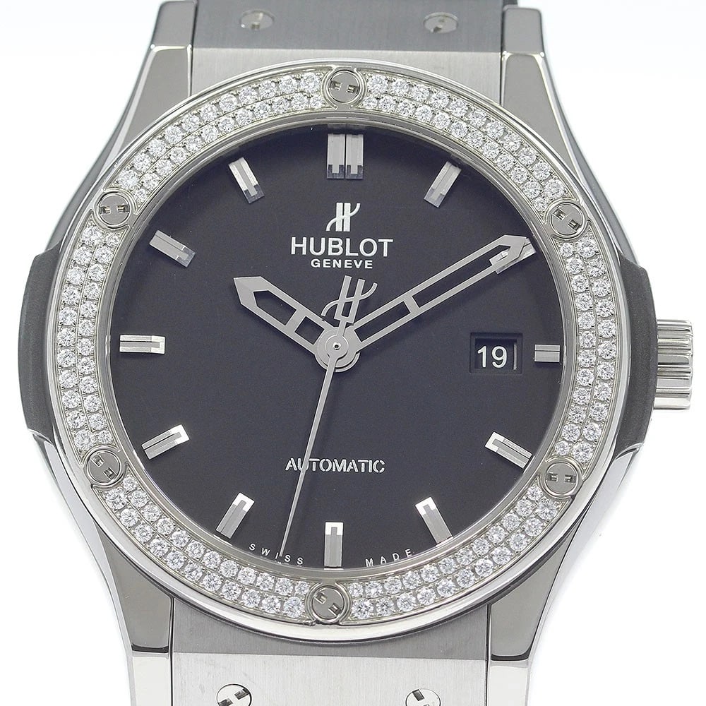 HUBLOT CLASSIC FUSION TITANIUM DIAMOND BEZEL AT MEN'S WATCH: HUBLOT Classic Fusion Titanium Diamond Bezel AT Men's Watch Brand: HUBLOT Type: Wristwatch Material: Band Material rubber, Case Material Stainless Steel / rubber Color: Band Color black, Dial Color bl