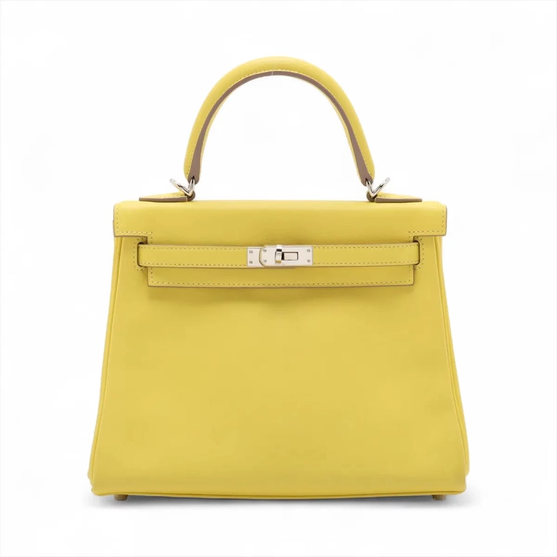 HERMES KELLY 25 LE TOURNAY VEAU SWIFT LIME SILVER: Hermes Kelly 25 Le Tournay Veau Swift Lime Silver Brand: Hermès Type: Hand bag Material: Veau Swift Color: Lime Size: Height:7.1inch Length:9.3inch Depth:3.9inch Handle height:3.1inch Accessories: