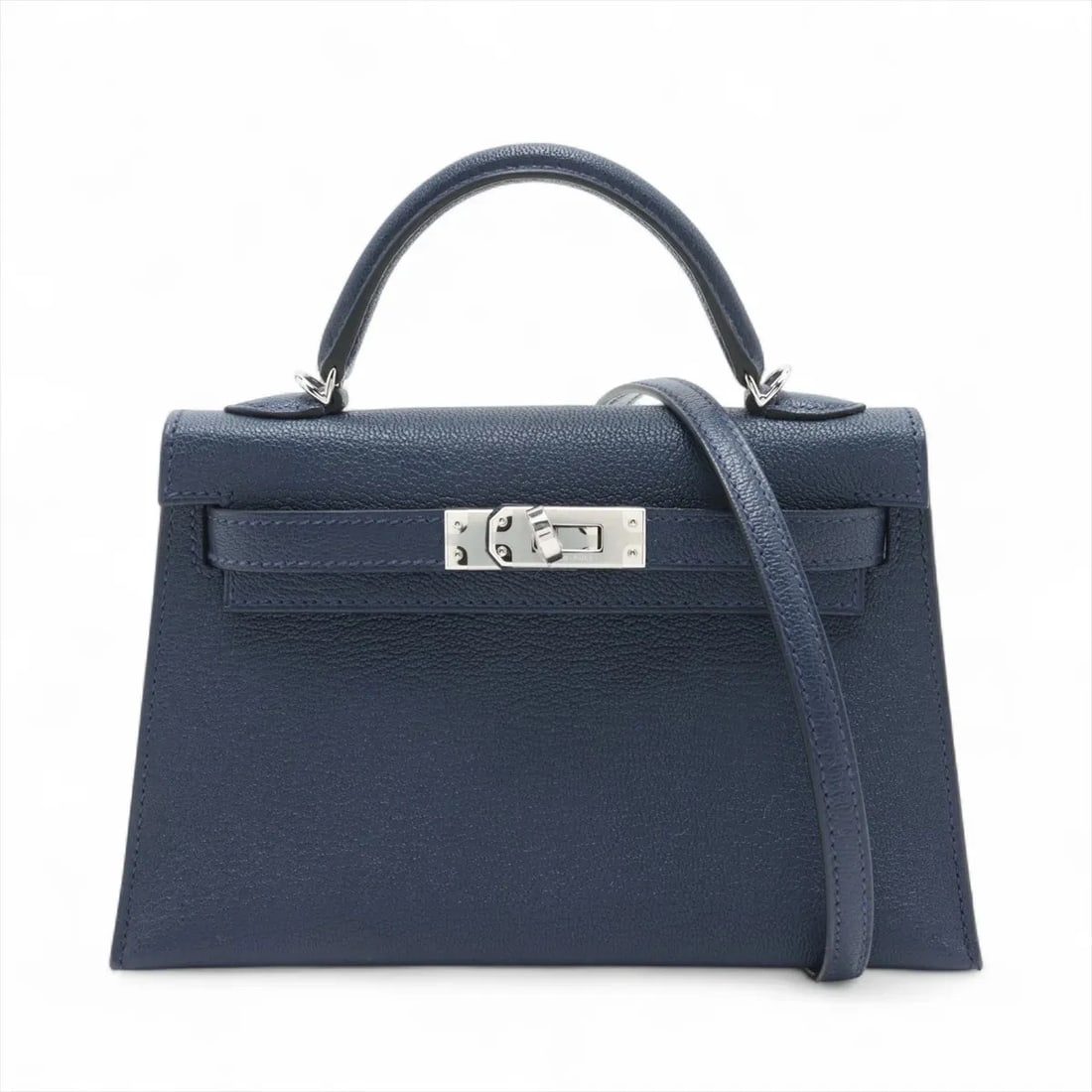 HERMES MINI KELLY 2 20 SERIE VERSO VEAU EPSOM BLUE: Hermes mini kelly 2 20 Serie Verso Veau Epsom blue Brand: Hermès Type: Hand bag Material: Veau Epsom Color: Blue Saphir x Blue France Size: Height:4.7inch Length:7.5inch Depth:2.2inch Handle height:2