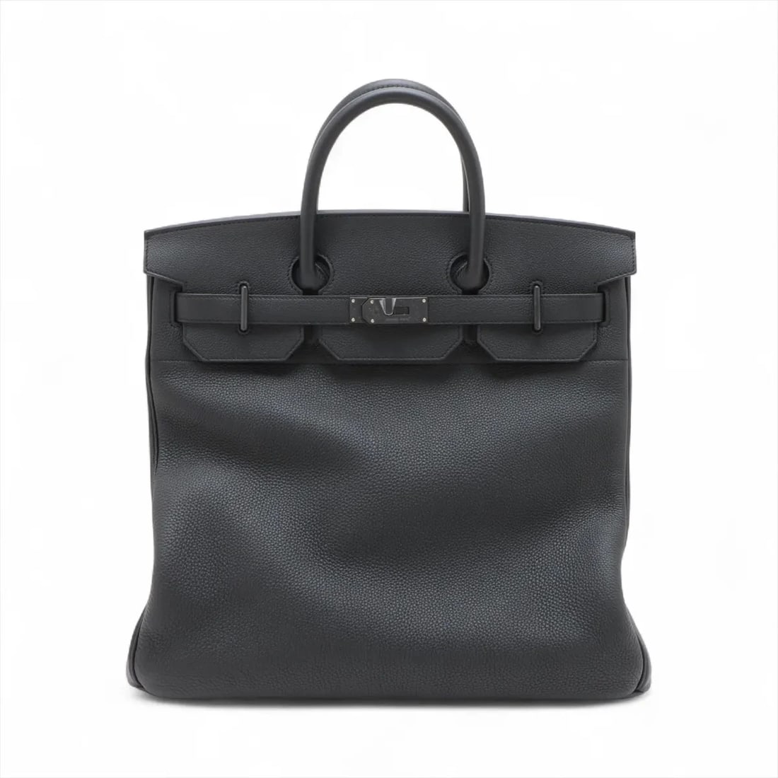 HERMES OTACROA 40 MONOCHROME TOGO BLACK: Hermes Otacroa 40 monochrome Togo Black Brand: Hermès Type: Hand bag Material: Togo Color: Black Size: Height:15.0inch Length:16.1inch Depth:9.4inch Handle height:3.3inch Accessories: None
