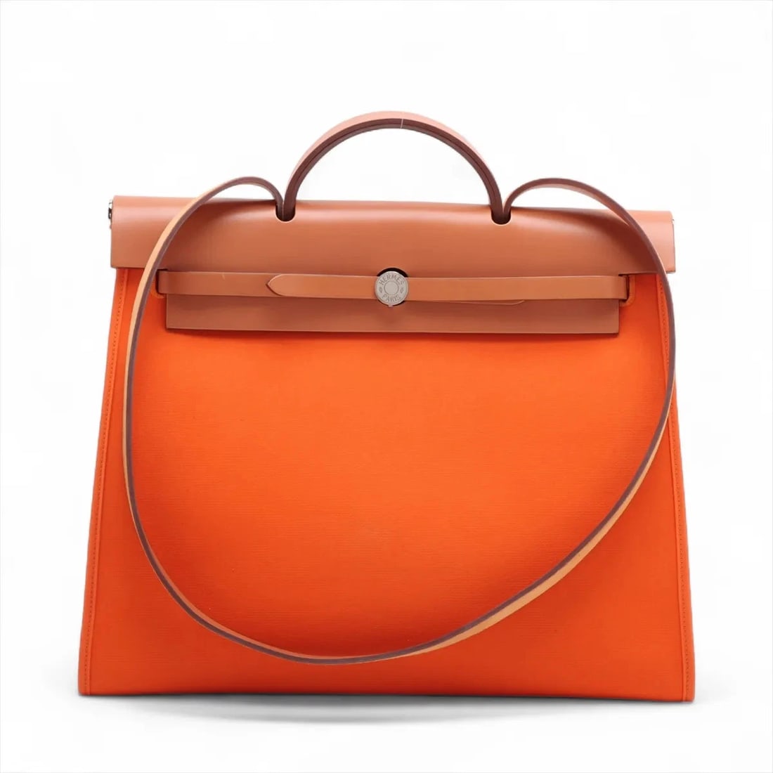 HERMES HERBAG ZIP MM TWILIGHT OFFICIE X VASH: Hermes Herbag Zip MM Twilight Officie x Vash Brand: Hermès Type: Shoulder bag Material: Toile Officier × Vache Hunter Color: Orange x brown Size: Height:13.0inch Length:15.4inch Depth:5.5inch Handle
