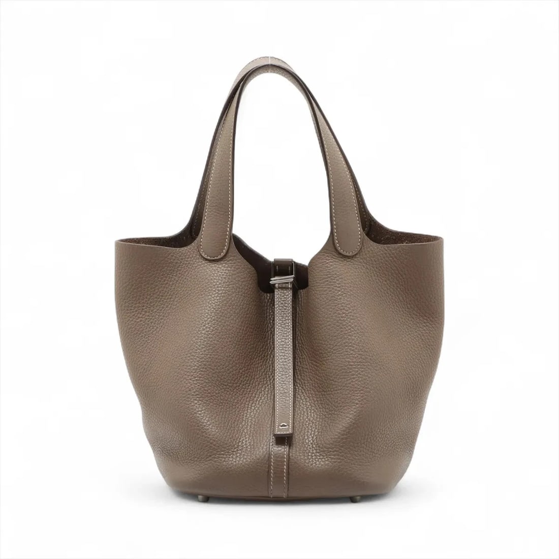 HERMES PICOTIN LOCK 22 MM TAURILLON CLEMENCE ETOUPE: Hermes Picotin Lock 22 MM Taurillon Clemence Etoupe Brand: Hermès Type: Hand bag Material: Taurillon Clemence Color: Etoupe Size: Height:8.7inch Length:8.5inch Depth:6.9inch Handle height:6.1inch