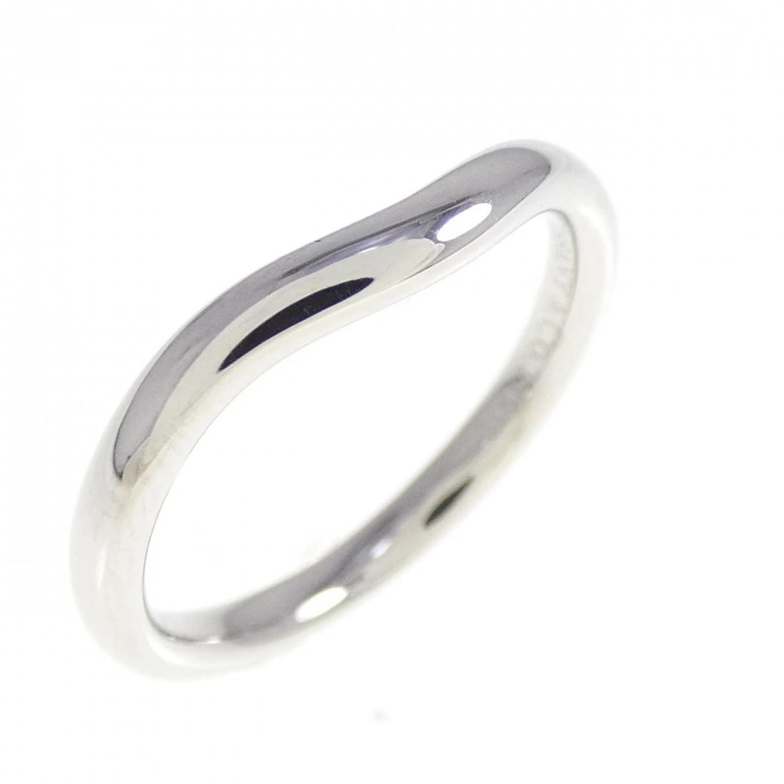 TIFFANY CURVED RING: Tiffany Curved Ring Brand: Tiffany Type: Ring Material: Platinum950, Color: Platinum Size: US4 Accessories: None Accessories Notice: When purchasing pre-owned goods, please refer to the photos of the
