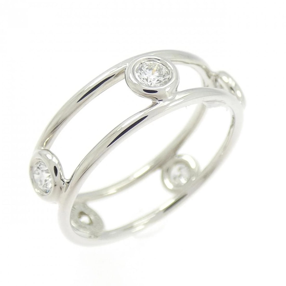 TIFFANY & CO. DOUBLE WIRE RING: TIFFANY & Co. Double Wire Ring Brand: TIFFANY&Co. Type: TIFFANY & Co. Ring Material: Platinum950, Color: Platinum Size: US4 1/4 Accessories: None Accessories Notice: When purchasing pre-owned goods,