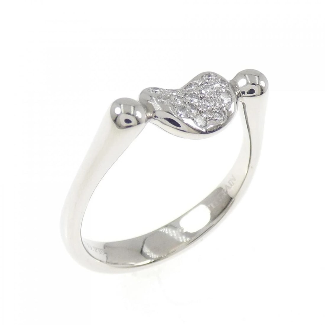 TIFFANY & CO. BEANS RING: TIFFANY & Co. Beans Ring Brand: TIFFANY&Co. Type: TIFFANY & Co. Ring Material: Platinum950, Color: Platinum Size: US5 1/4 Accessories: None Accessories Notice: When purchasing pre-owned goods, please