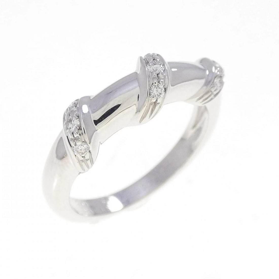 CHAUMET DIAMOND RING: Chaumet Diamond Ring Brand: Chaumet Type: Chaumet Ring Material: 750 white gold, Color: white gold Size: US5 3/4 Accessories: None Accessories Notice: When purchasing pre-owned goods, plea