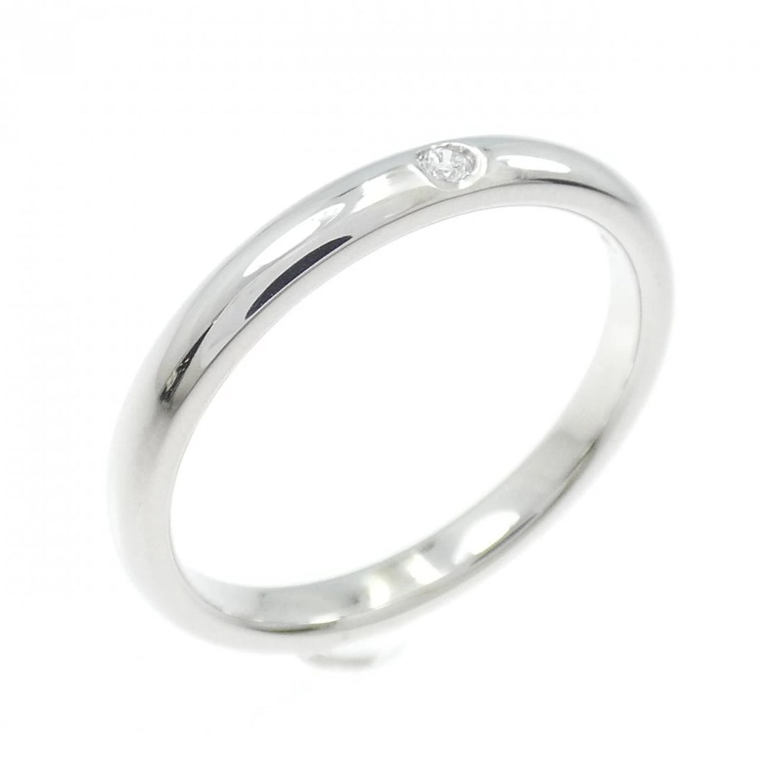 TIFFANY&CO. STACKING BAND RING: TIFFANY&Co. Stacking Band Ring Brand: TIFFANY&Co. Type: TIFFANY & Co. Ring Material: Platinum950, Color: Platinum Size: US8 1/2 Accessories: None Accessories Notice: When purchasing pre-owned goods,