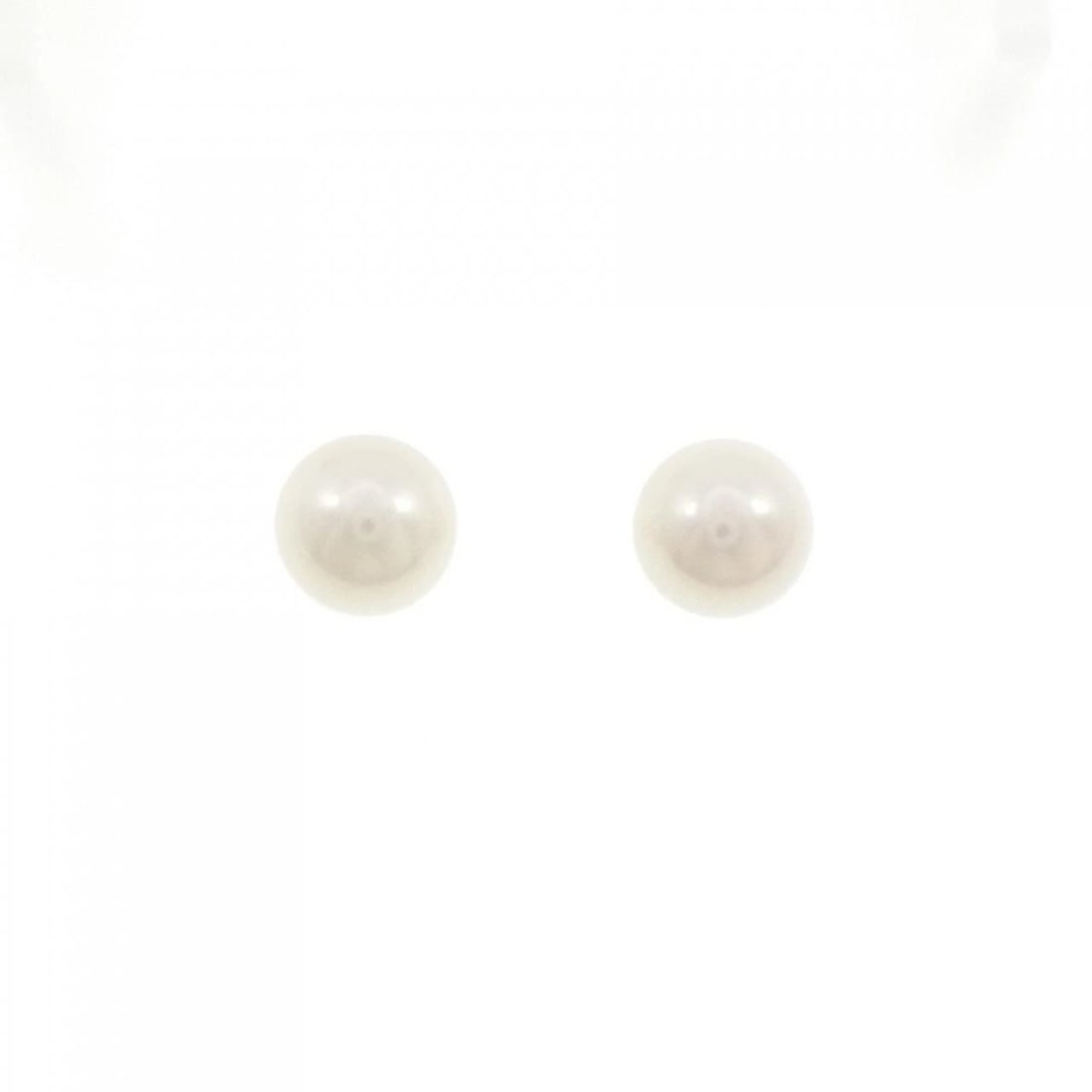TIFFANY & CO. AKOYA PEARL PIERCE: TIFFANY & Co. Akoya Pearl Pierce Brand: TIFFANY&Co. Type: TIFFANY&Co. Pierce/Earring Material: 750 yellow gold, Main Stone/Creation Akoya Pearl Color: yellow gold Size: Actual Size Diameteraround: