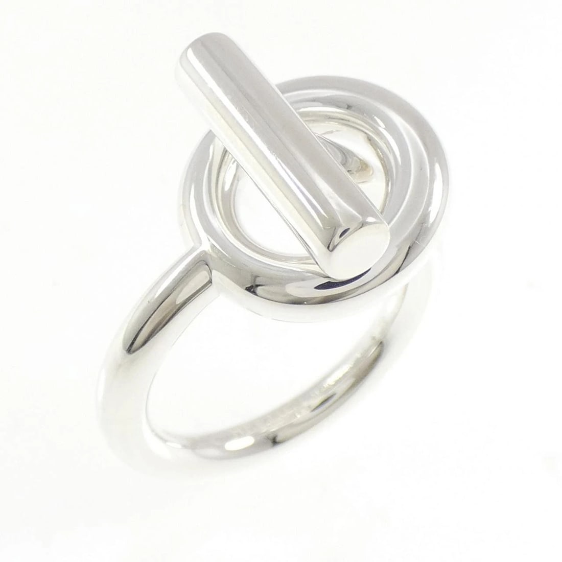 HERMES ECHAPPÉ RING: Hermes Echappé Ring Brand: HERMES Type: Hermes Ring Material: 925Silver, Color: Silver Size: US7 1/4 Accessories: None Accessories Notice: When purchasing pre-owned goods, please refer to the photos