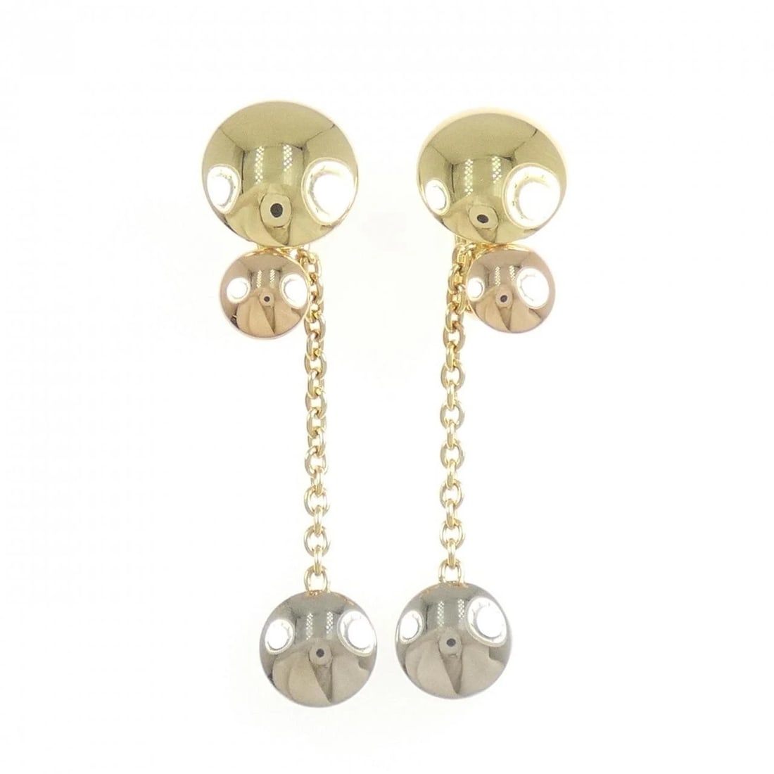 CARTIER SUITE TRINITY PIERCE: Cartier Suite Trinity Pierce Brand: CARTIER Type: Cartier Pierce/Earring Material: 750 Yellow Gold/750 White Gold/750 Pink Gold, Color: yellow gold White Gold Pink Gold Size: Actual Size Approximate d