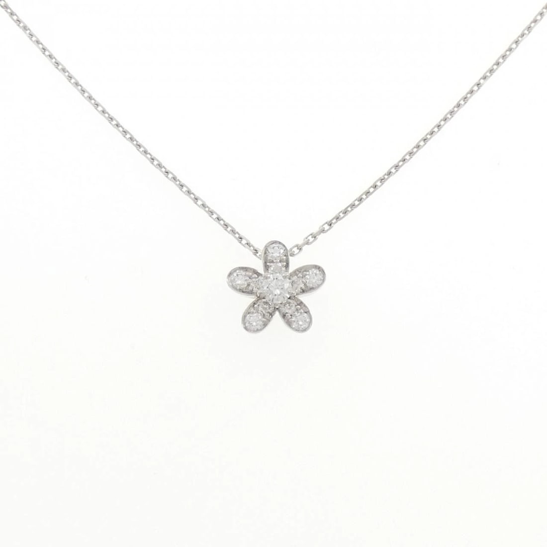 VAN CLEEF & ARPELS SOCRATES NECKLACE: Van Cleef & Arpels Socrates Necklace Brand: Van Cleef & Arpels Type: Van Cleef & Arpels Necklace Material: 750 white gold, Color: white gold Size: Actual Size Pendant length approx. x width approx.: