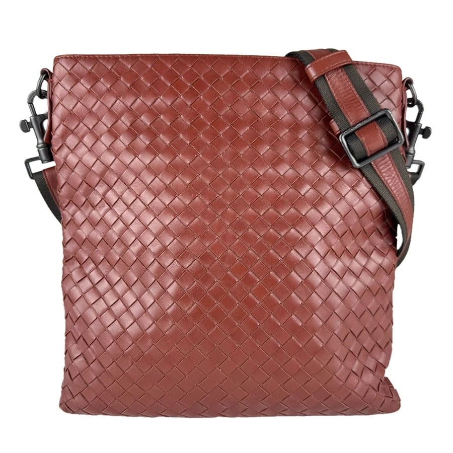 BOTTEGAVENETA INTRECCIATO CROSSBODY SHOULDER BAG: BOTTEGAVENETA Intrecciato Crossbody Shoulder Bag Brand: BOTTEGAVENETA Type: Shoulder Bag Material: Leather Color: Brown Size: W:10.2inx H:11.0inx D:0.8in Accessories: None Accessories Noti