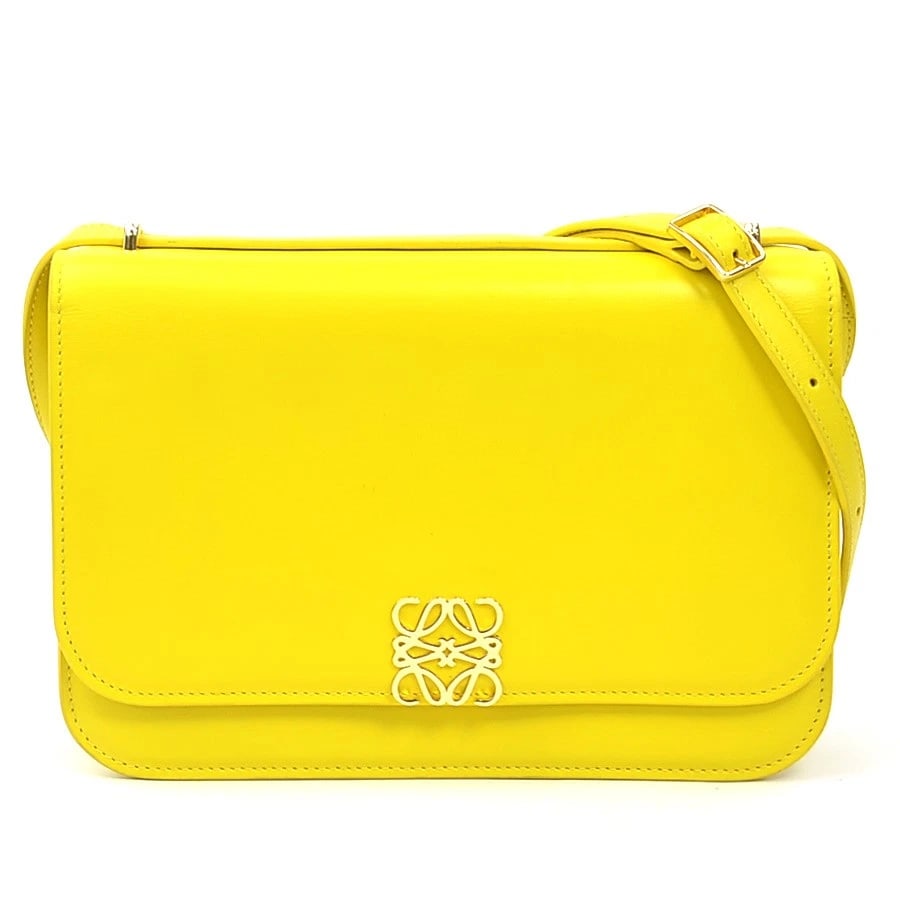 LOEWE GOYA SMALL SHOULDER BAG YELLOW LEATHER: LOEWE Goya Small Shoulder Bag Yellow Leather Brand: LOEWE Type: Shoulder Bag Material: leather Color: Yellow Size: W:8.7inx H:5.9inx D:2.0in Accessories: None Accessories Notice: When purc