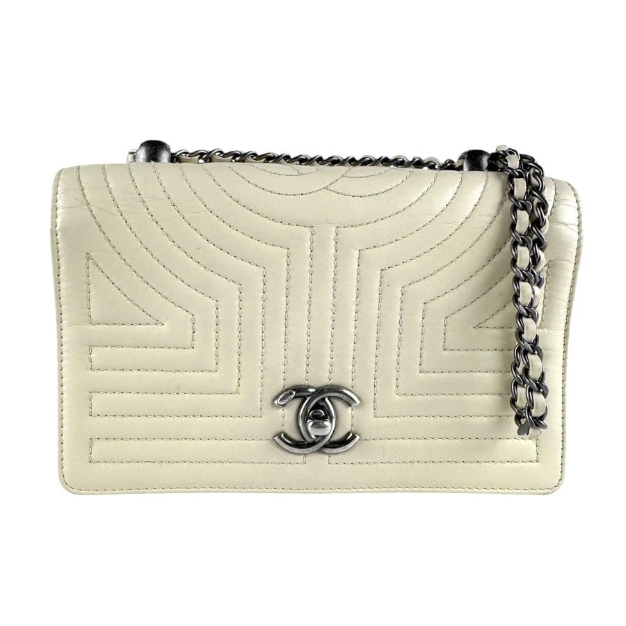 CHANEL CHAIN SHOULDER BAG OFF WHITE LEATHER/METAL: CHANEL Chain Shoulder Bag Off White Leather/Metal Brand: CHANEL Type: Shoulder Bag Material: Leather Color: Off White Size: W:7.5inx H:5.1inx D:1.6in Accessories: None Accessories Notice: