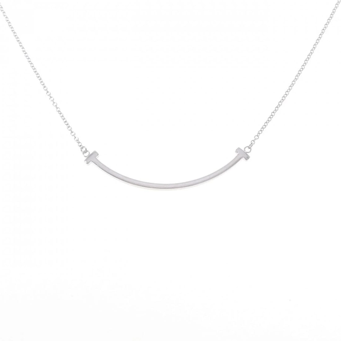 TIFFANY&CO. T SMILE SMALL NECKLACE: TIFFANY&Co. T Smile Small Necklace Brand: TIFFANY&Co. Type: TIFFANY&Co. Necklace Material: 750 White Gold, Color: White Gold Size: Actual Size Pendant length approx. x width approx.: 3.6mmx37.0mm